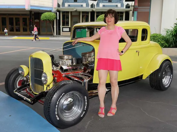 Chris, Yellow car (1)